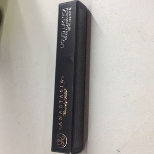 Anastasia Beverly Hills liquid lipstick